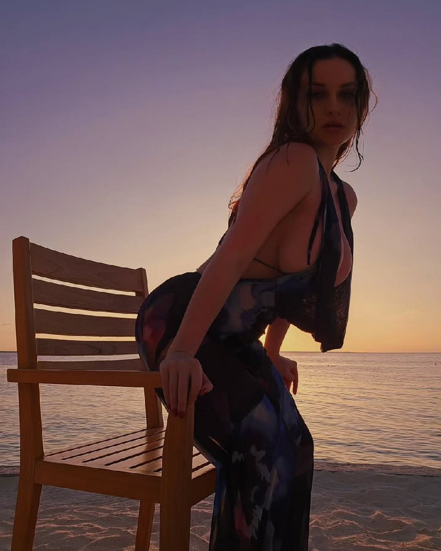 Sexy girl Miranda Faith nude in Dalian