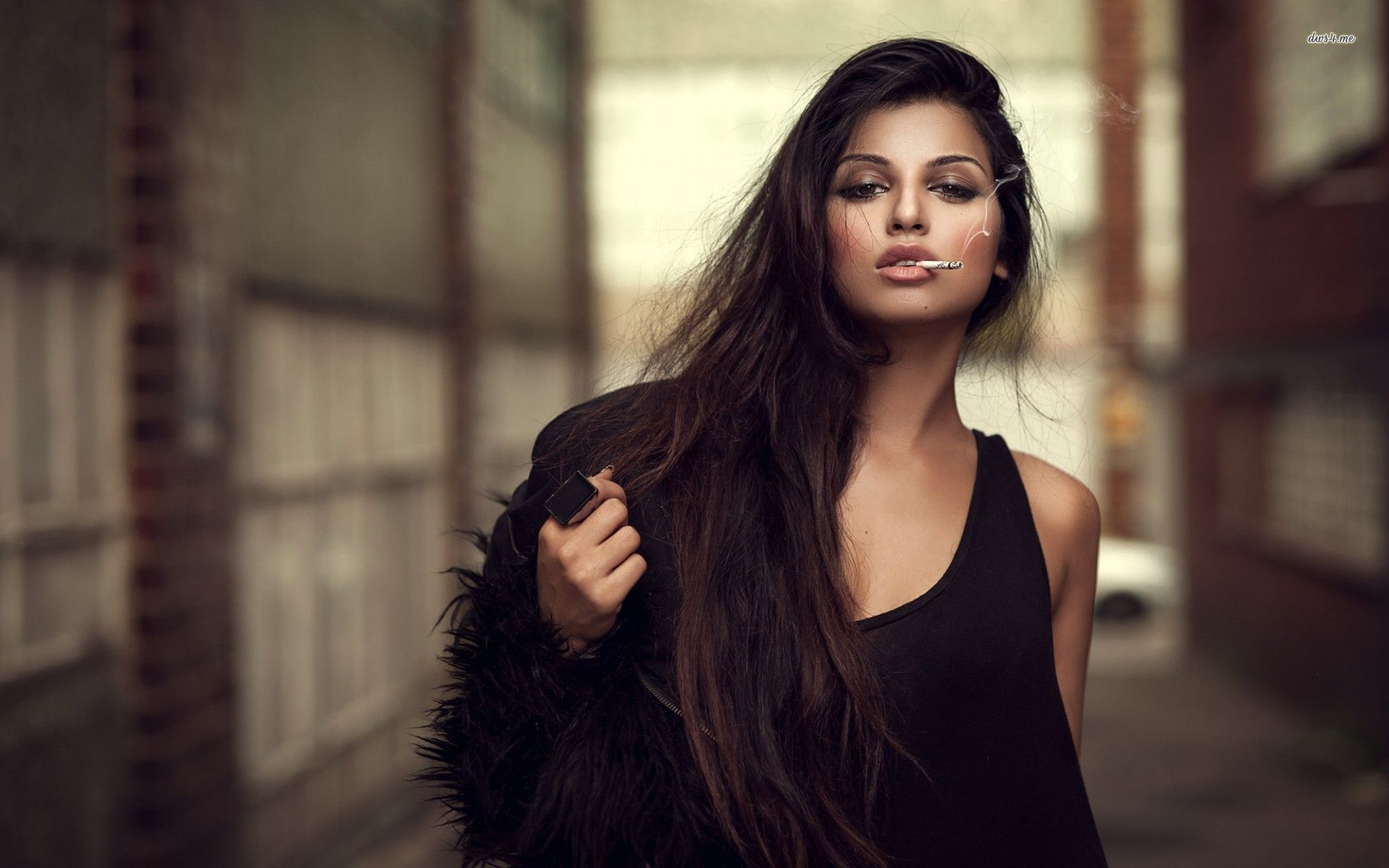 A playful frame from Sassy girls — online in Dalian