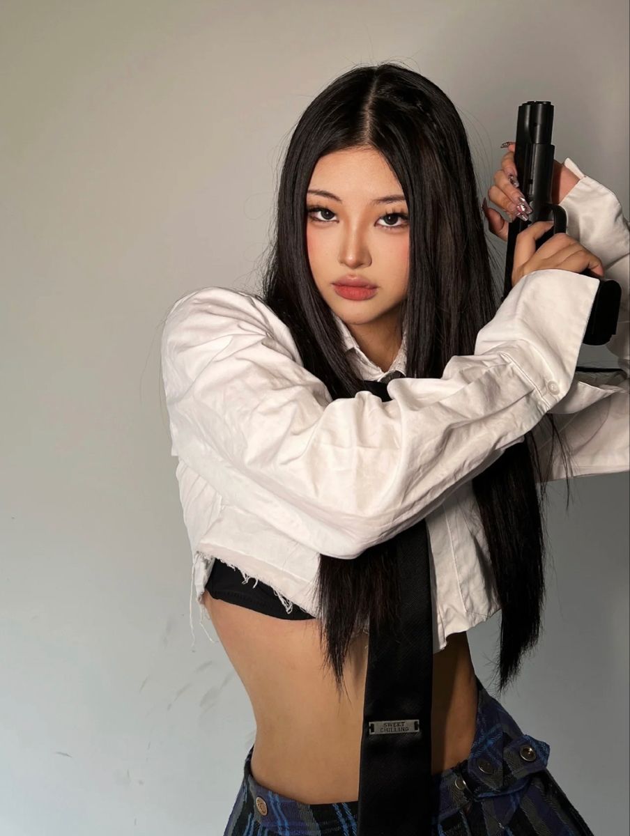 A cozy shot with Sassy girls — straight from Dalian