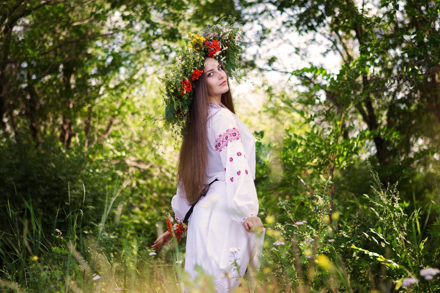 Slavic girls brings the glow — live moments in Dalian